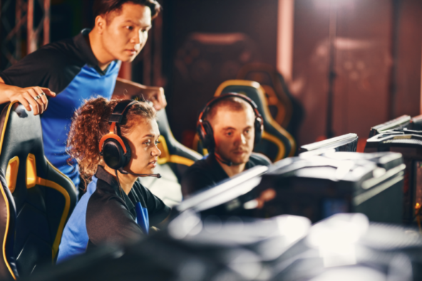 Peluang Menjadi Pelatih atau Coach Game Online yang Semakin Diminati